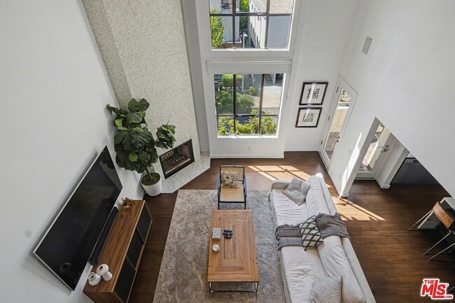 Photo - 720 Huntley Dr