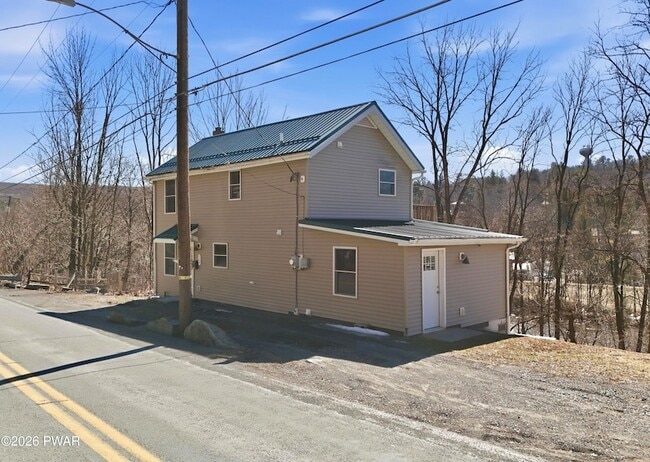 Photo - 760 Hudson St