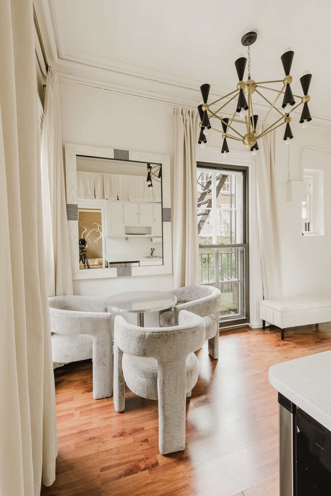 Photo - 364 6th Ave Unit ID1023432P