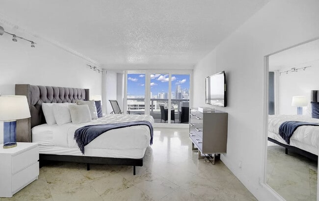 Photo - 1717 N Bayshore Dr Unit ID1054120P