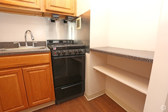 Photo - Rose Tower Apartments