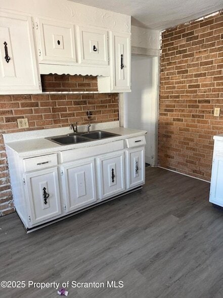 Photo - 857 Throop St Unit 2