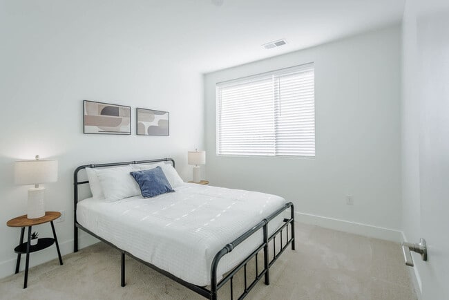 Photo - 228 Pike St Unit ID1036068P