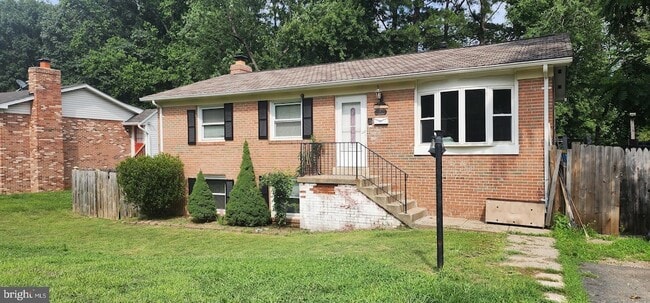Building Photo - 13821 Gilbert Rd