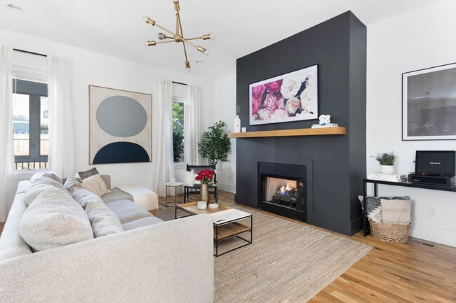 Photo - 918 11th Ave N Unit ID1043926P