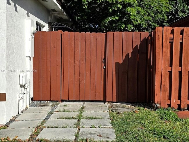 Photo - 18255 SW 145th Ave Unit Back