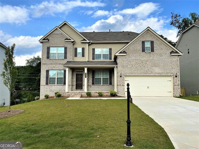 Building Photo - 5595 Mirror Lake Dr