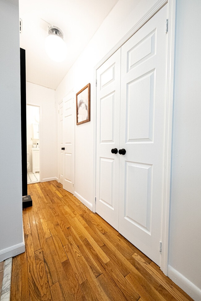 Photo - 305 E 95th St Unit SI ID1031998P