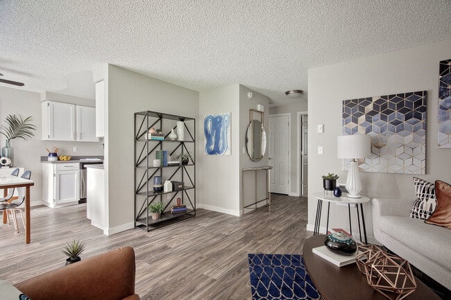 Photo - Treeline 604