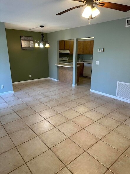 Photo - 436 Pine Glen Ln Unit D-1