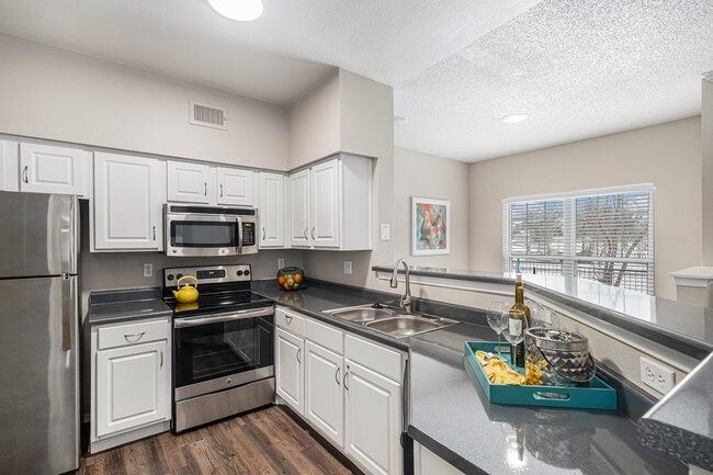 Building Photo - Fairways at Raccoon Creek