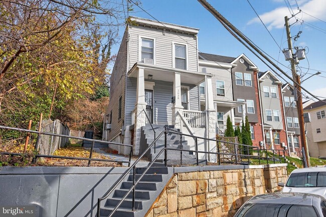 Photo - 2638 Stanton Rd SE