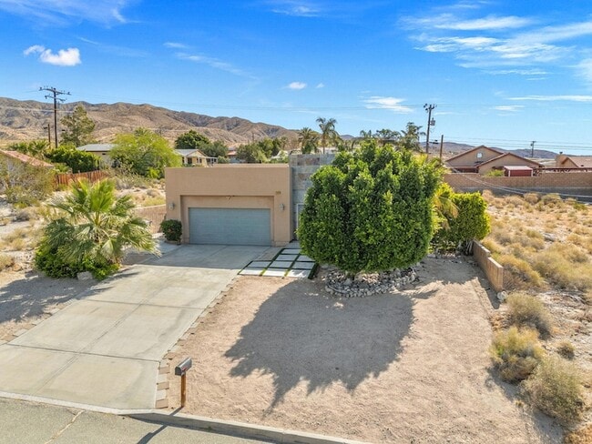 Building Photo - 12074 Tamar Dr