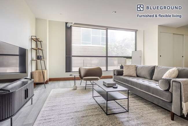 Building Photo - 110 W Ocean Blvd Unit FL-1-ID1365