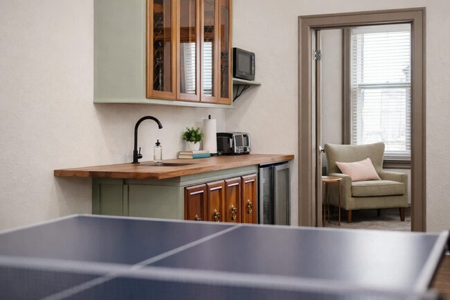 Photo - 101 Algoma Blvd Unit SI ID1332436P