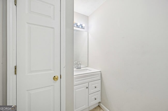 Photo - 25 Castlehill Ct