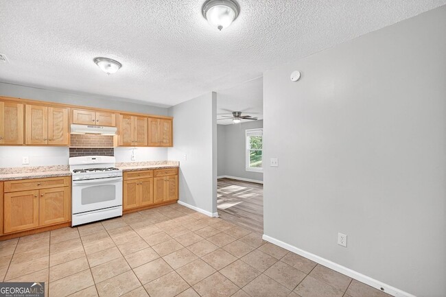 Photo - 255 Lowry St