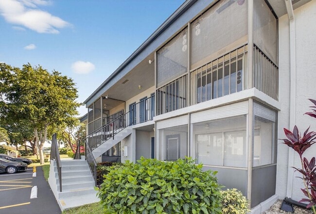 Building Photo - 7535 S Oriole Blvd Unit 2060