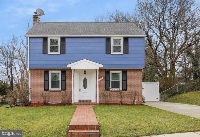 Photo - 2410 Dexter Ave