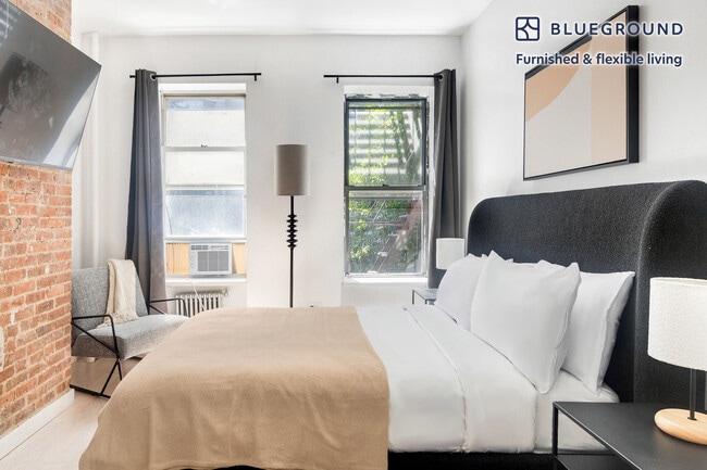 Building Photo - 501 1/2 E 83rd St Unit FL3-ID1998