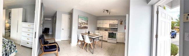 Photo - 1705 N Riverside Dr Unit 2