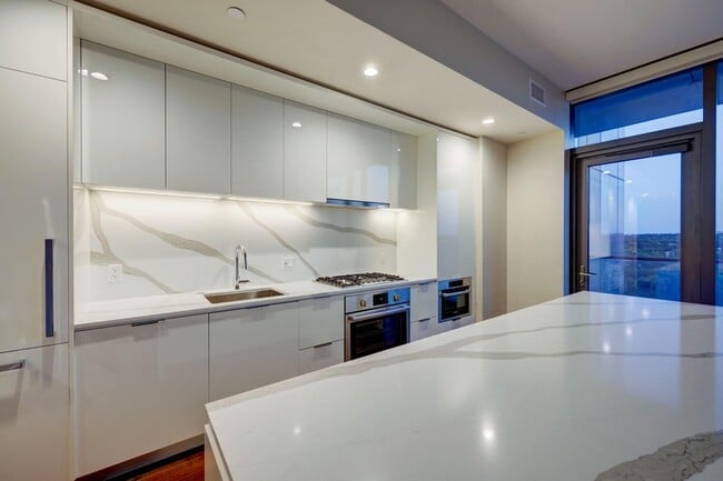 Photo - 44 East Ave Unit 1411