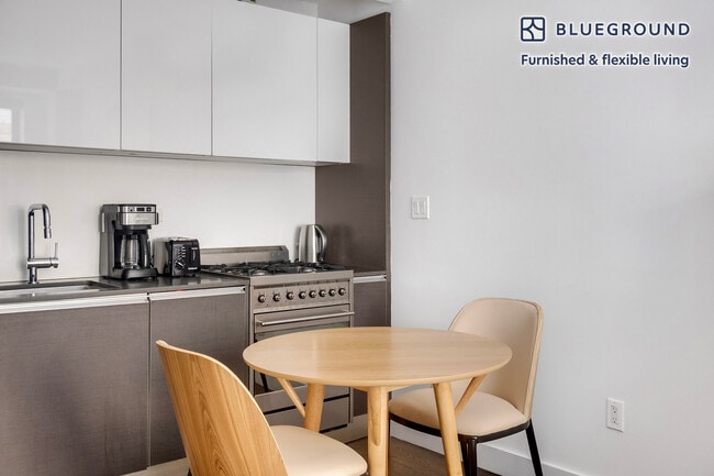 Photo - 666 W End Ave Unit FL12-ID1960