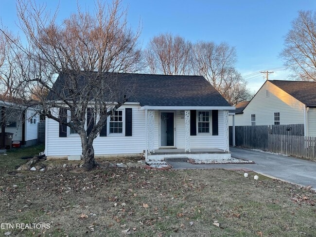 Photo - 937 Shamrock Ave