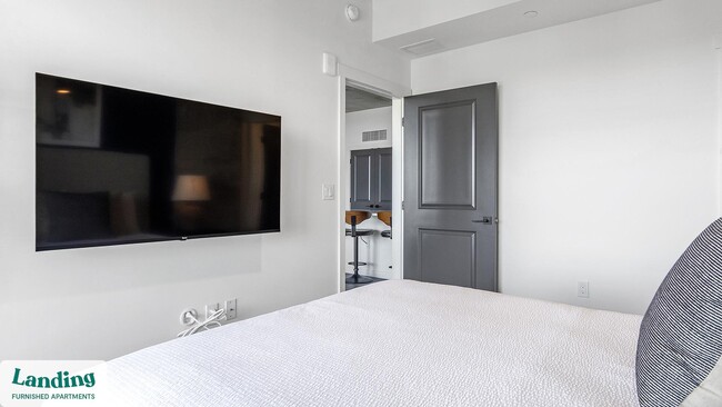 Photo - 221 Main St N Unit 1408