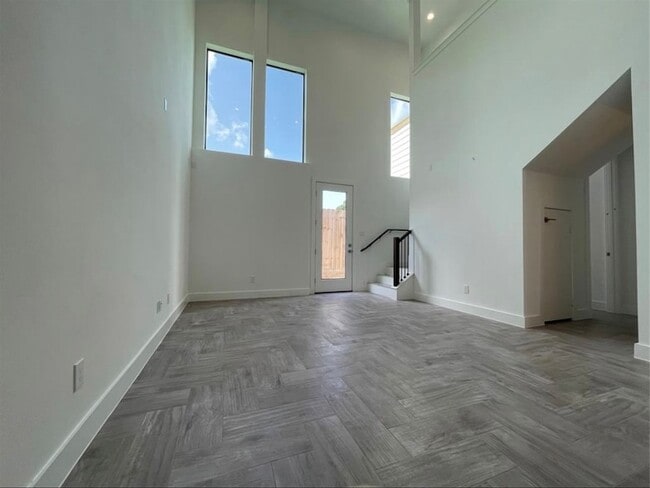 Photo - 1703 Cedrocanna Ln