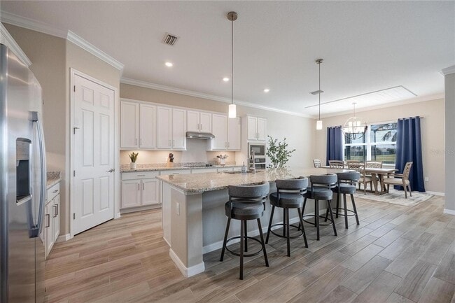 Photo - 25199 Longmeadow Dr