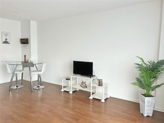 Photo - 18800 NE 29th Ave Unit 830