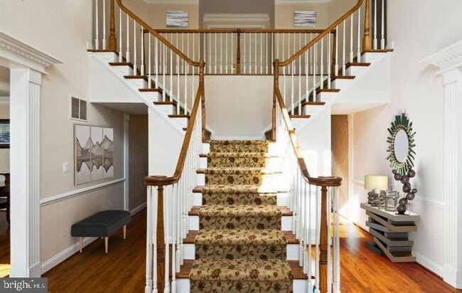 Photo - 10418 Willow Crest Ct