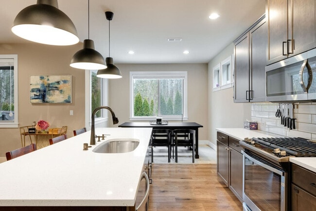 Photo - 868 Chelan Ave NE Unit ID1231233P