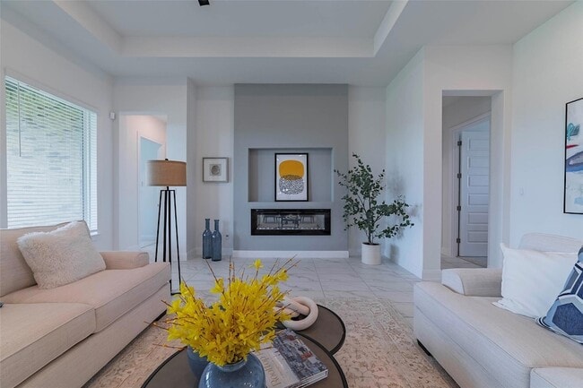 Photo - 101 Woodstock Cir