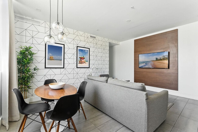 Building Photo - 538 Meridian Ave Unit ID1280957P