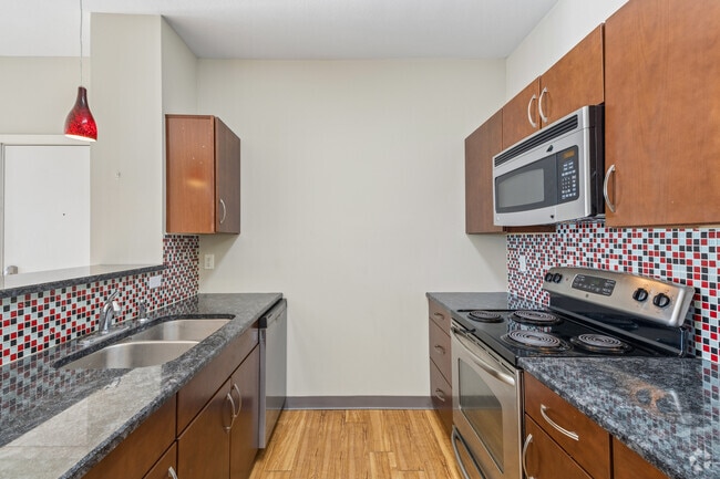 Apartment M, O, Q Kitchen - 17 Hundred