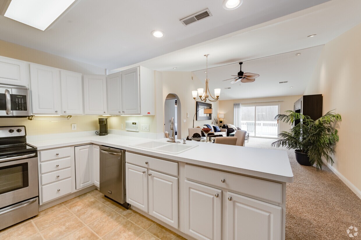 Floor Plan - Furnished 3BR,2BA 