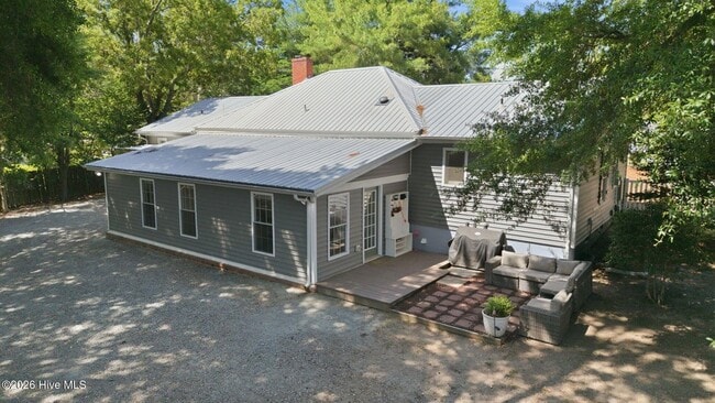Photo - 1425 Central Dr