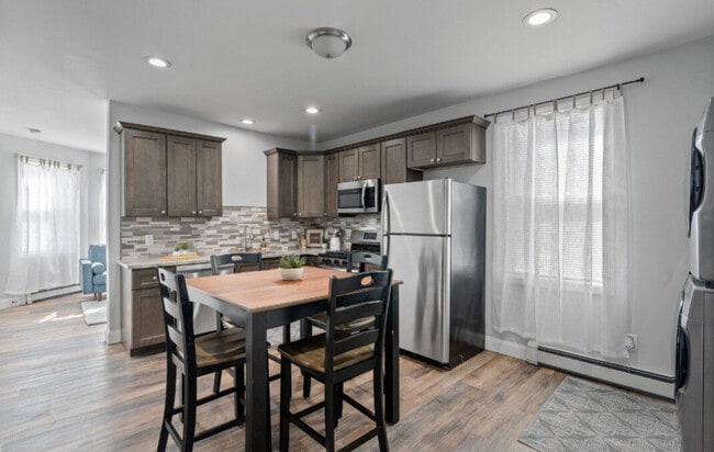 Photo - 346 Admiral St Unit ID1373619P