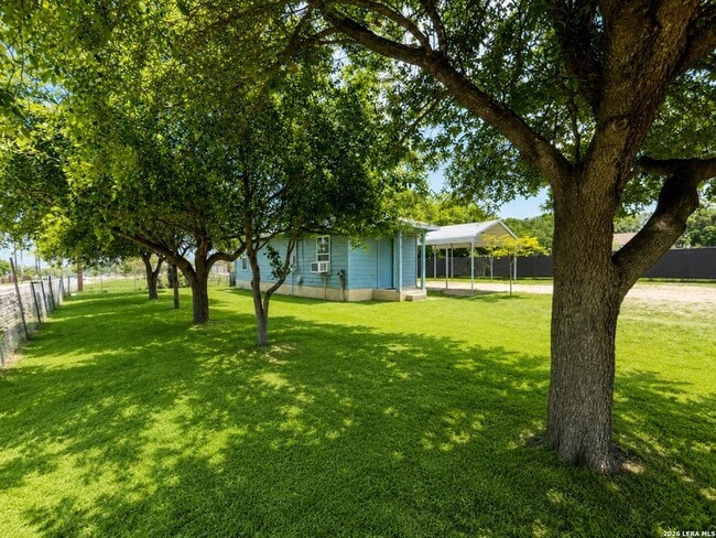 Photo - 14424 Higgins Rd