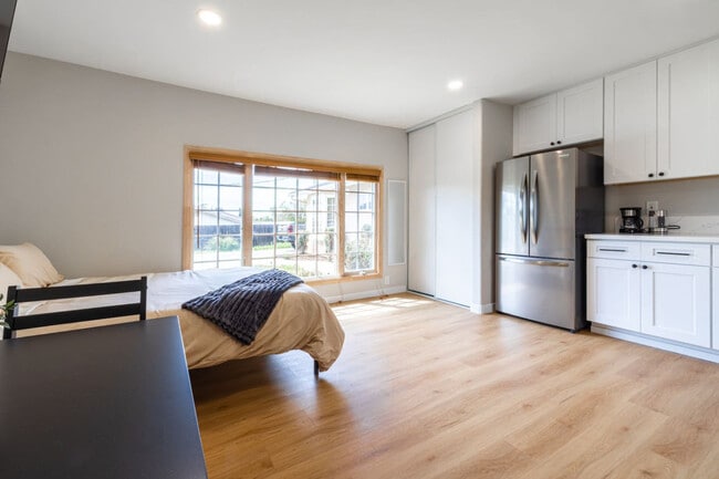 Building Photo - 8120 Melrose Ln Unit SI ID1499145P