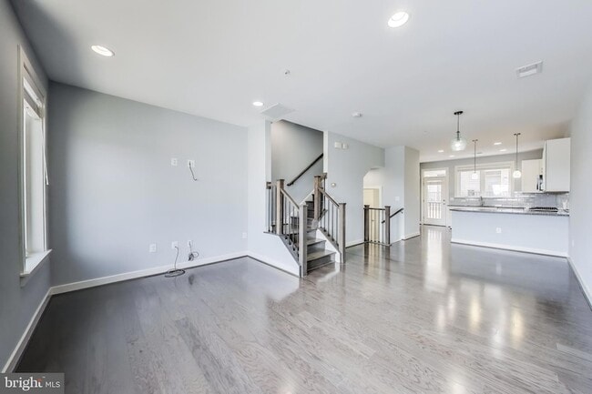 Photo - 16580 Crabbs Branch Way