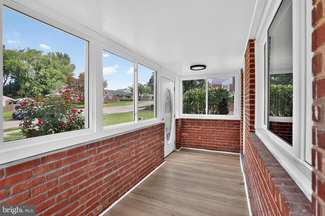Photo - 1539 Reservoir Ave
