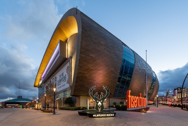 Photo - 225 E Michigan St Unit SI ID1379027P