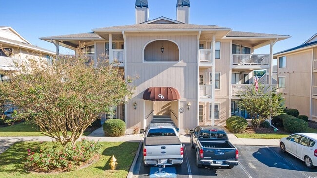 Building Photo - 4242 Pinehurst Cir Unit N3