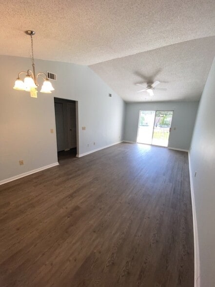 Photo - 350 Beverly St