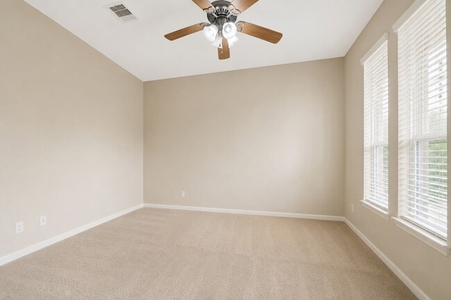 Photo - 4102 Sandstone Bend Ln