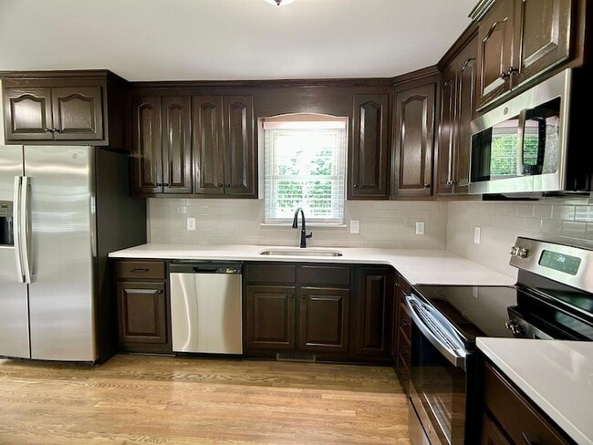 Photo - 103 Crescent Dr