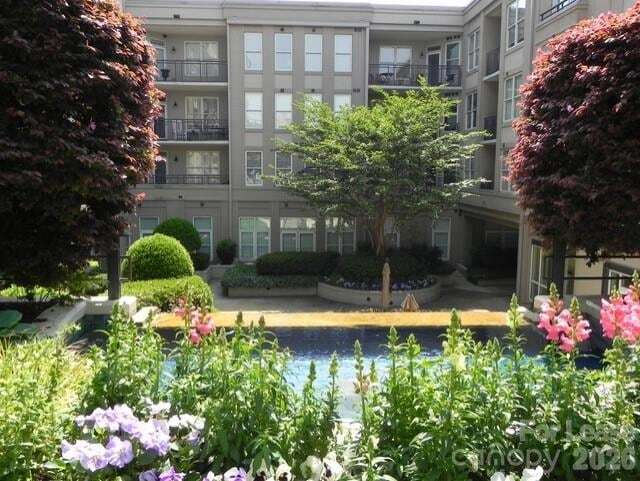 Building Photo - 1315 East Blvd Unit 412